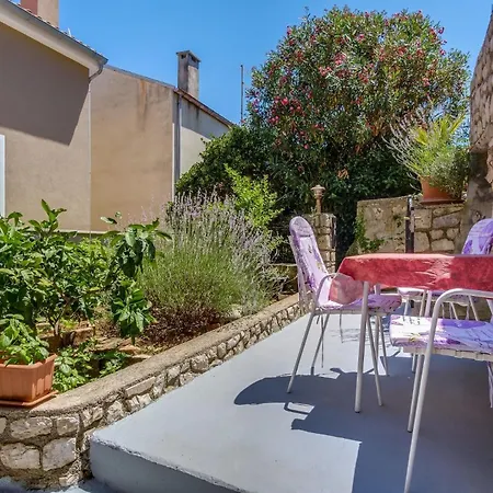 Stipe Apartment