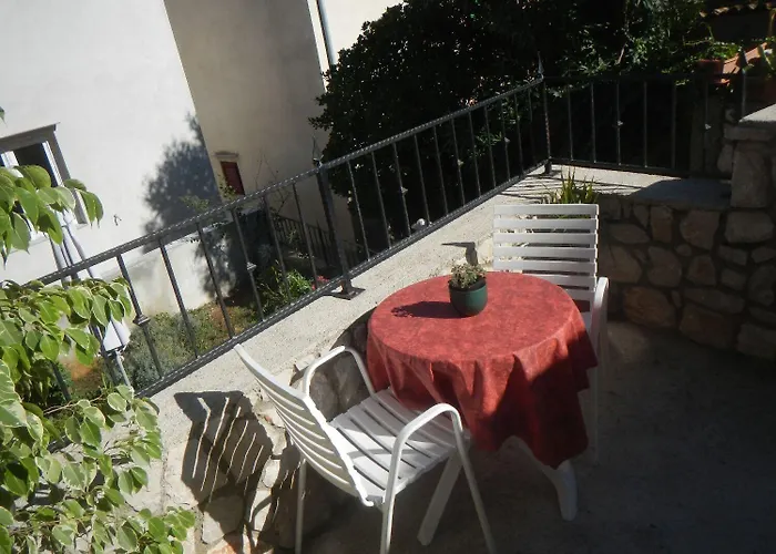 Apartment Stipe *